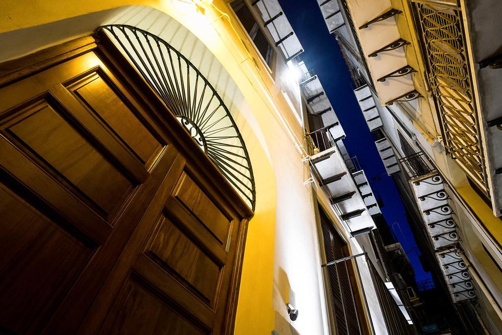 Quattro Canti Apartments Palermo Exterior foto